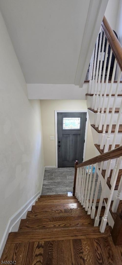 1054 Bond St Property Photo 22
