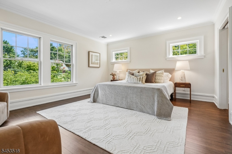 150 Gordonhurst Ave Property Photo 24
