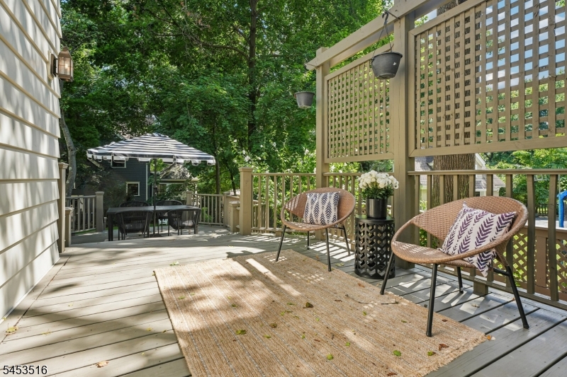 150 Gordonhurst Ave Property Photo 44