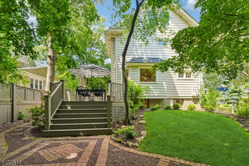 150 Gordonhurst Ave Property Photo 46