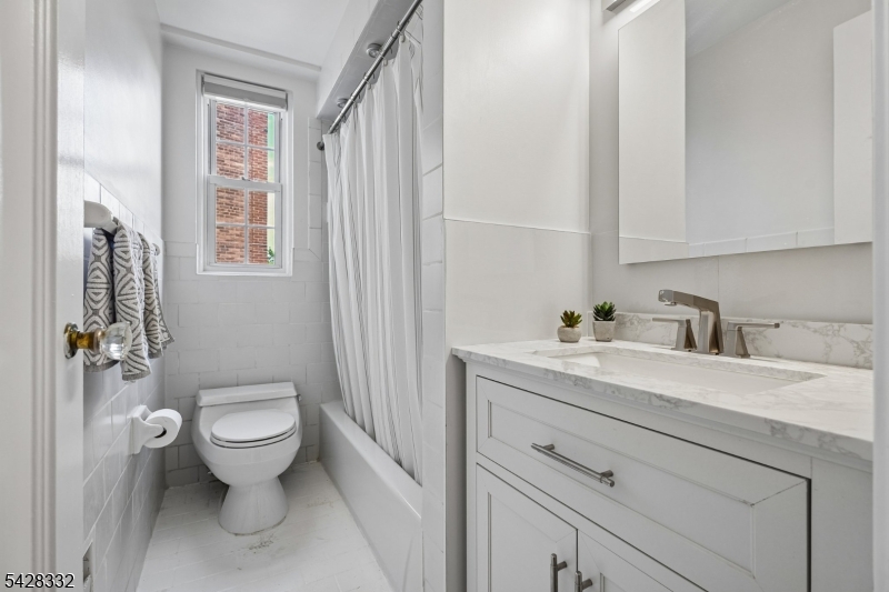 10 Crestmont Rd 5j 5j Property Photo 12