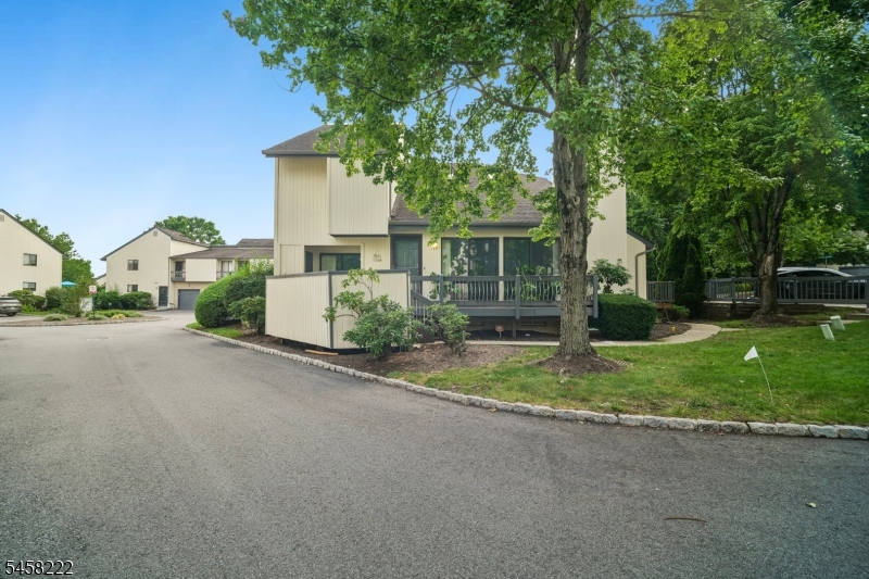 177 Locust Ln Property Photo 1