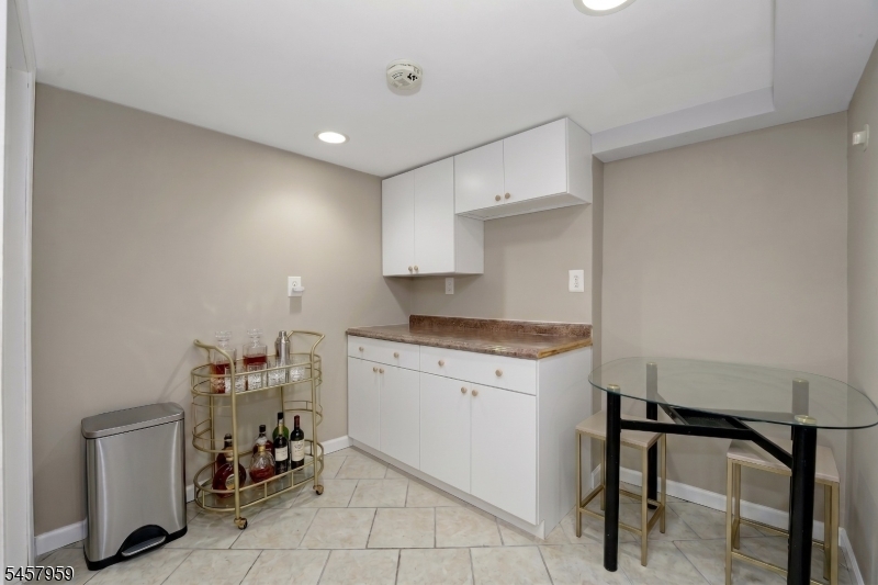 2319 Colonial Dr Property Photo 14
