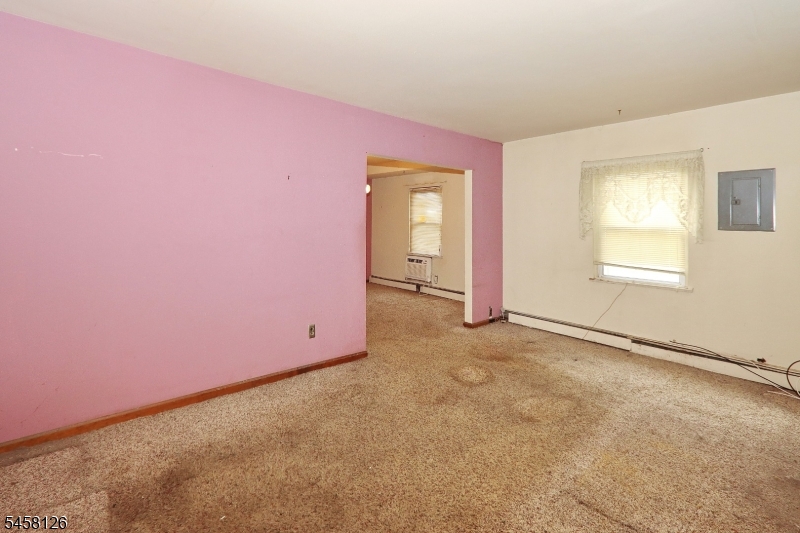 1021 Harding Ave Property Photo 3
