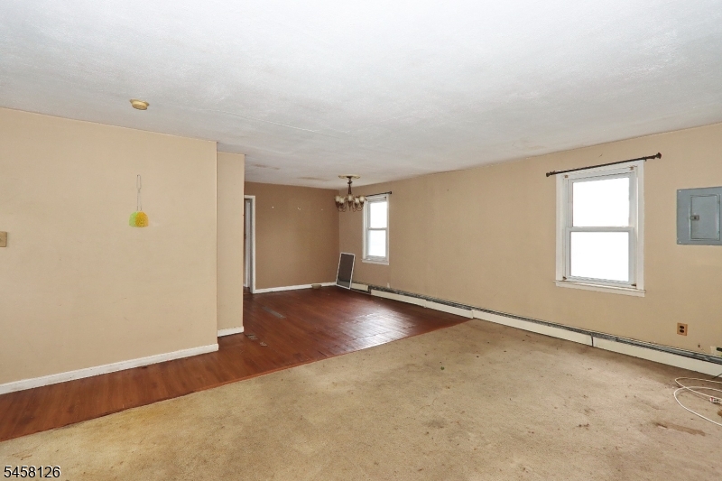 1021 Harding Ave Property Photo 8