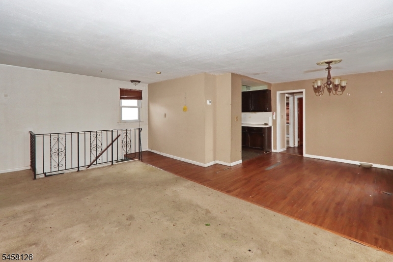 1021 Harding Ave Property Photo 9