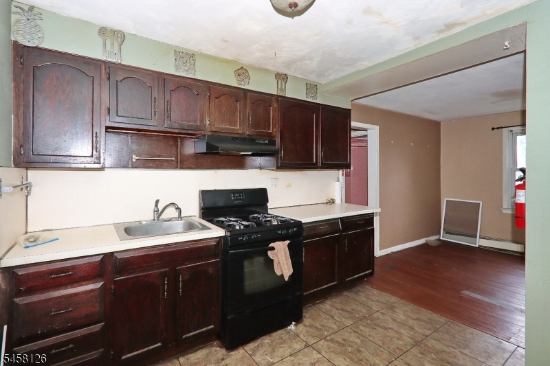 1021 Harding Ave Property Photo 11