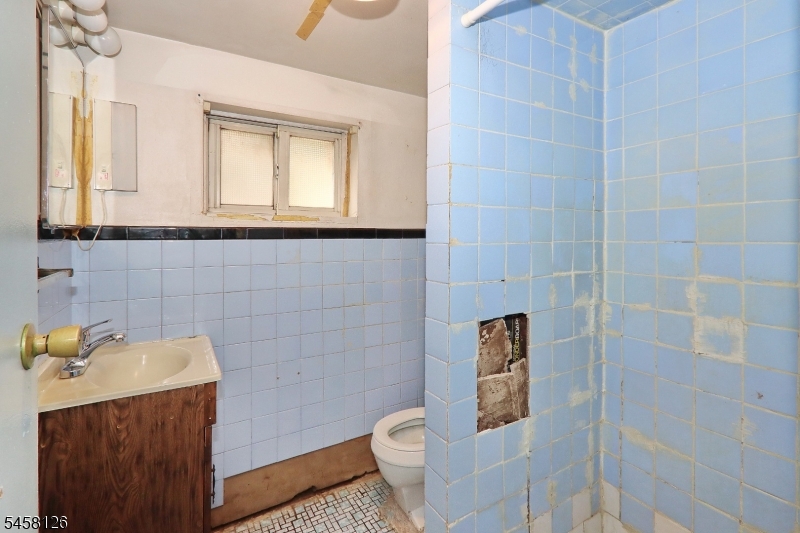 1021 Harding Ave Property Photo 15