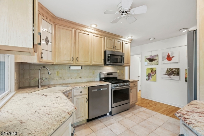 343 Sunset Rd Property Photo 12