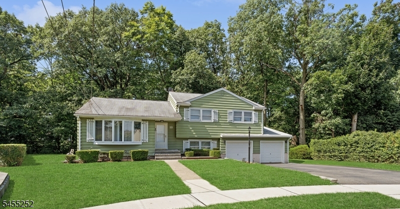 18 Ravine Ct Property Photo 2