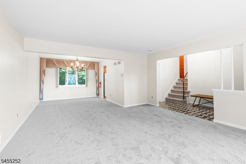 18 Ravine Ct Property Photo 4