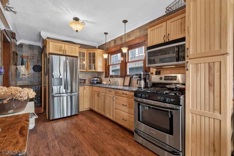 544 W Meadow Ave Property Photo 15