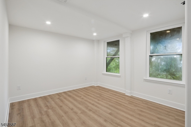 233 Fairmount Ave Property Photo 31