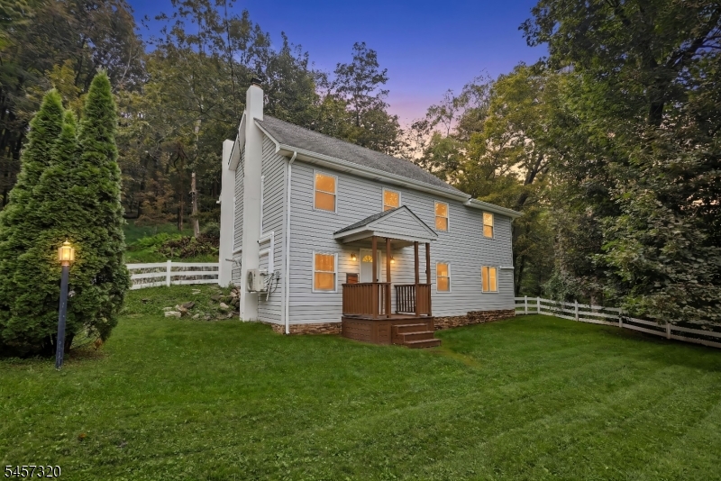 15 Cherry St Property Photo 1