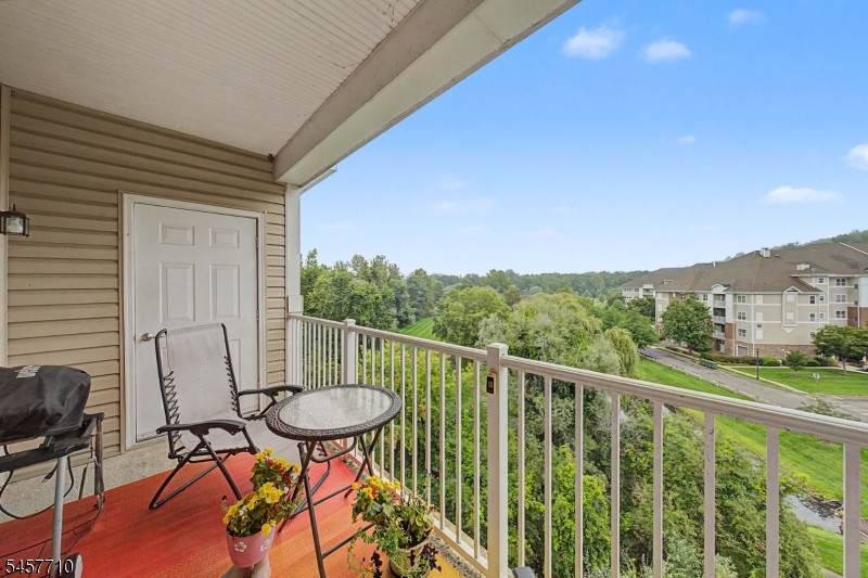 4421 Warrens Way Property Photo 11