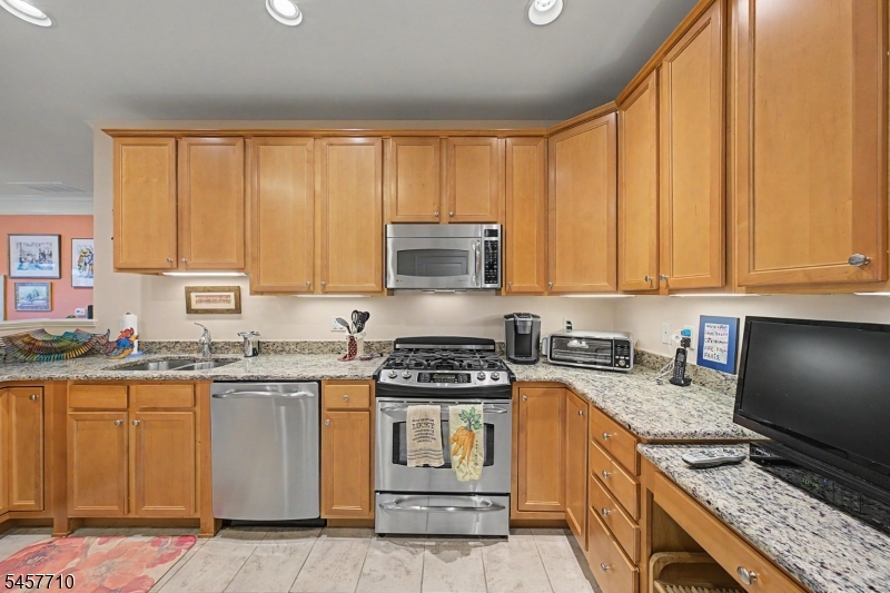 4421 Warrens Way Property Photo 14