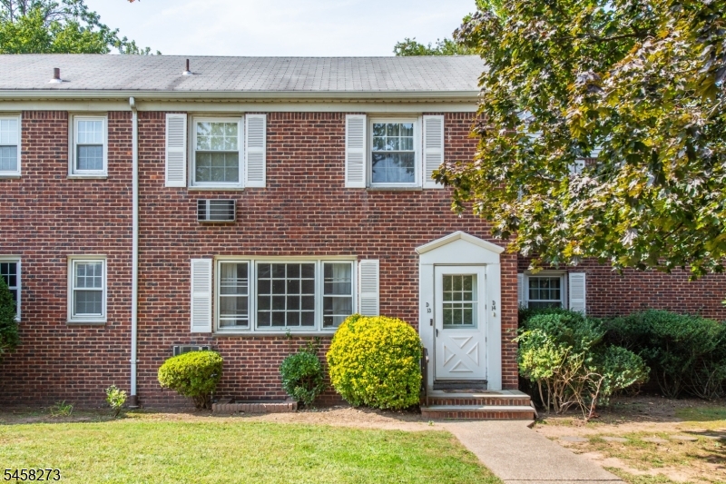 445 Morris 13d Property Photo 4