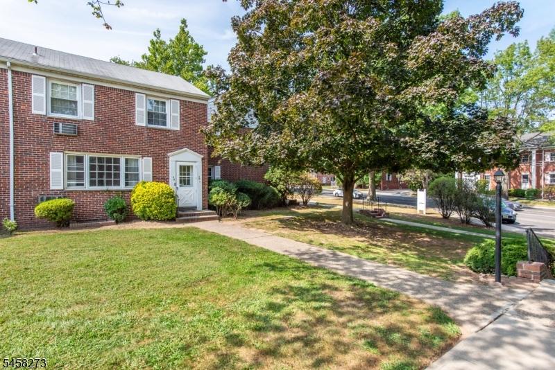 445 Morris 13d Property Photo 5