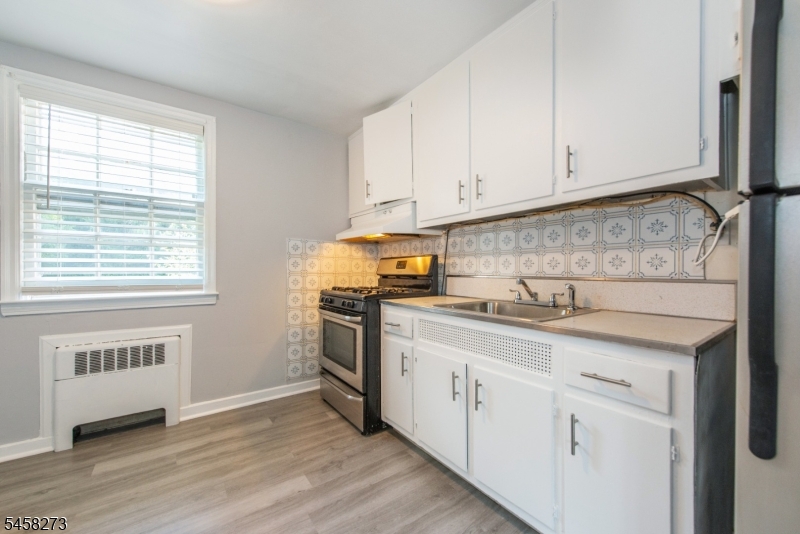 445 Morris 13d Property Photo 8