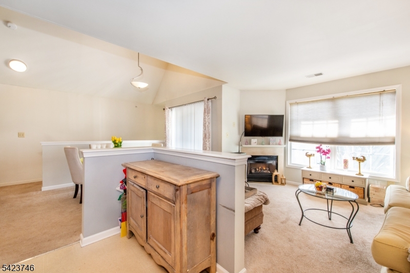 366 Cambridge Dr Property Photo 15