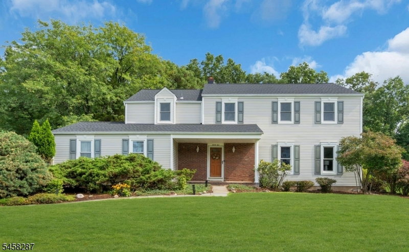 31 Valley Forge Dr