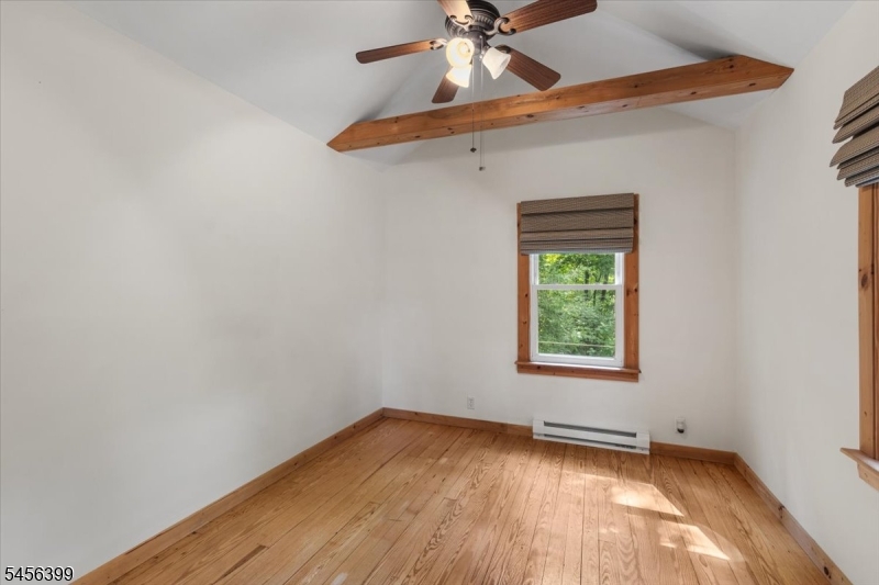 105 S Shore Rd Property Photo 19