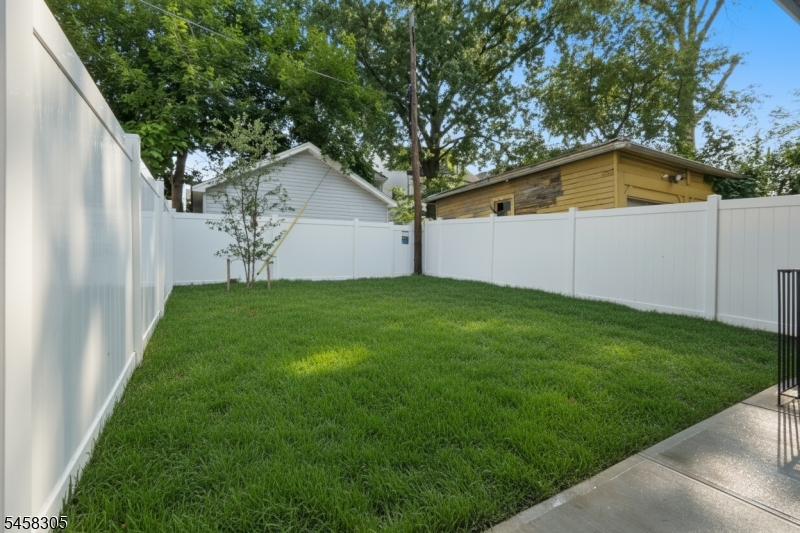 57 Eckert Ave Property Photo 34