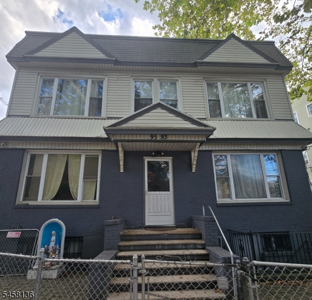 93 Hawkins St 4 Property Photo 1