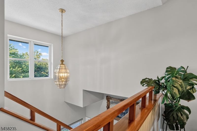 19 Windsor Ct 19 Property Photo 5