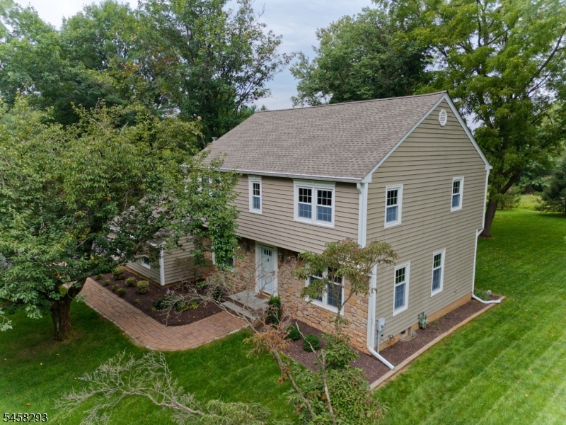 9 Amherst Ct Property Photo 1
