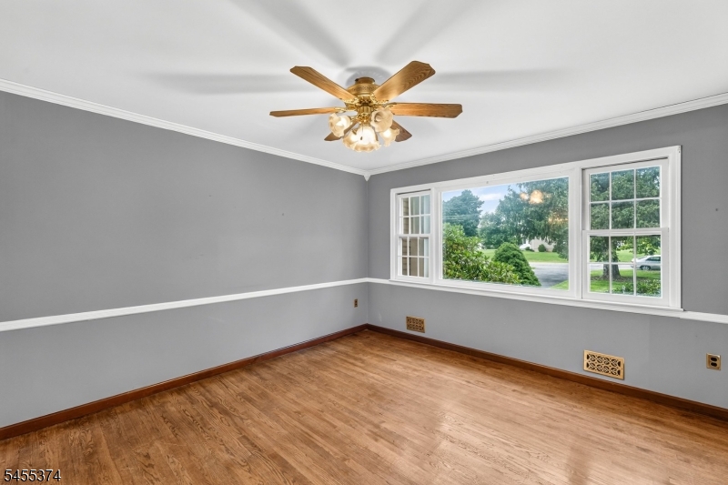 490 South Woods Rd Property Photo 11