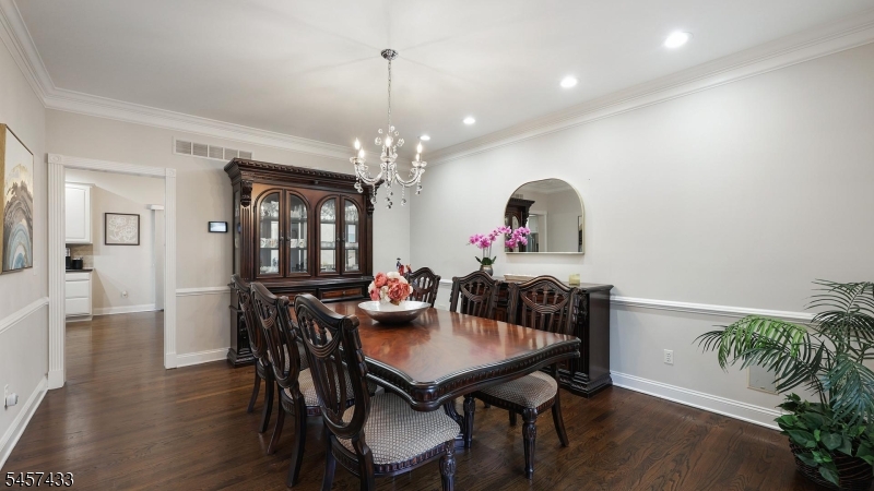 8 Downingtown Ct Property Photo 6