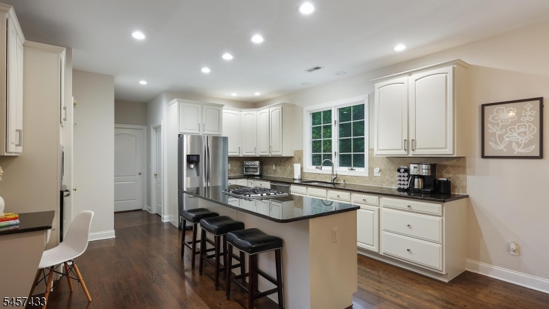 8 Downingtown Ct Property Photo 8