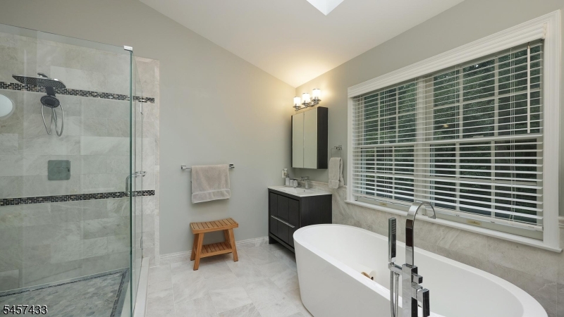 8 Downingtown Ct Property Photo 19