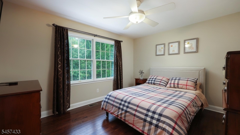 8 Downingtown Ct Property Photo 20