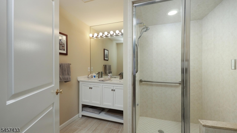 8 Downingtown Ct Property Photo 31