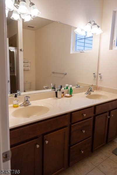 501 Lopez Ln Property Photo 9