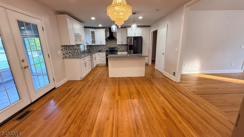 88 Meadowbrook Rd Property Photo 3