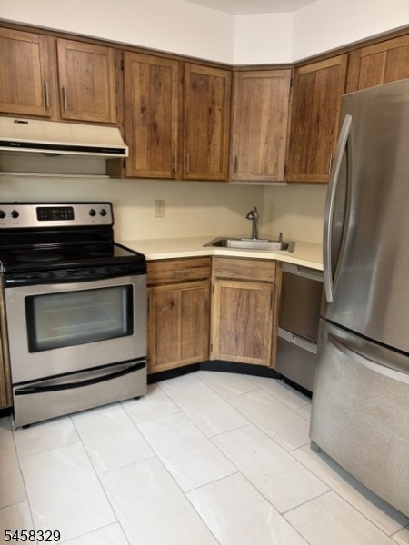 21140 Westview Property Photo 6