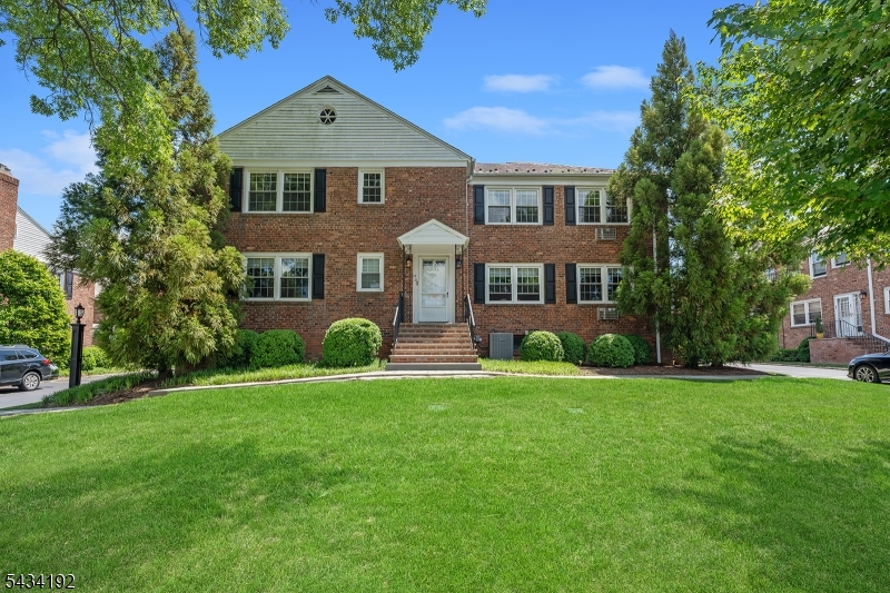 68 New England 32 Property Photo 1