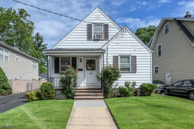 25 Broad Ter Property Photo 1