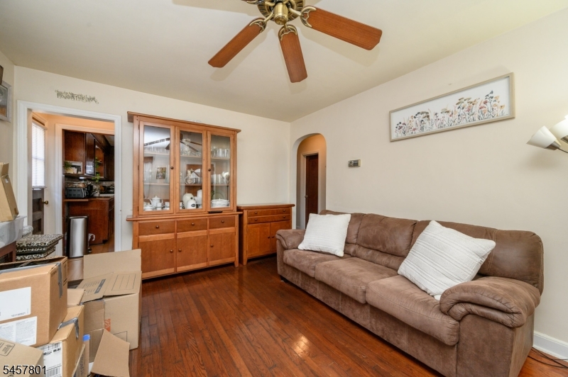 25 Broad Ter Property Photo 5