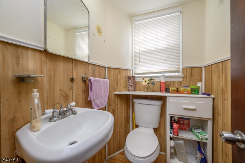 25 Broad Ter Property Photo 19