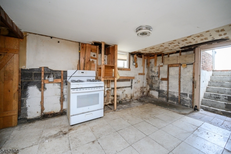 25 Broad Ter Property Photo 21