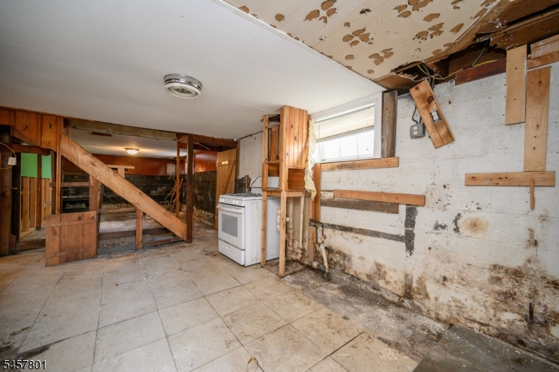 25 Broad Ter Property Photo 22