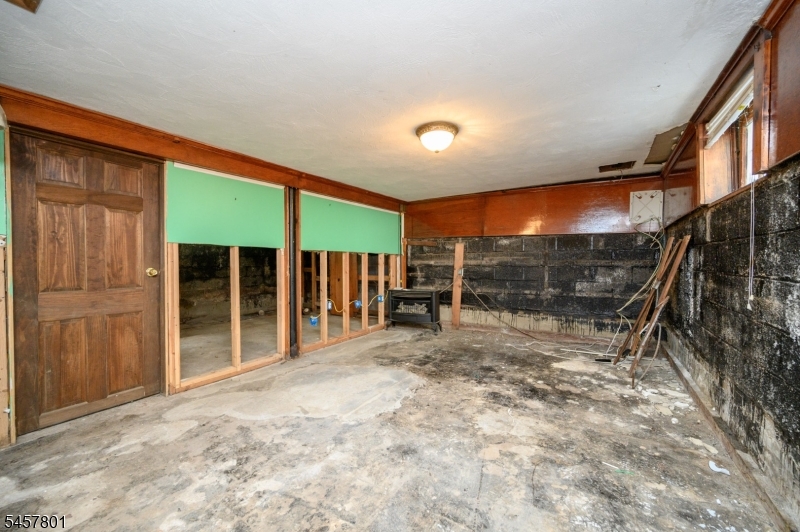 25 Broad Ter Property Photo 23