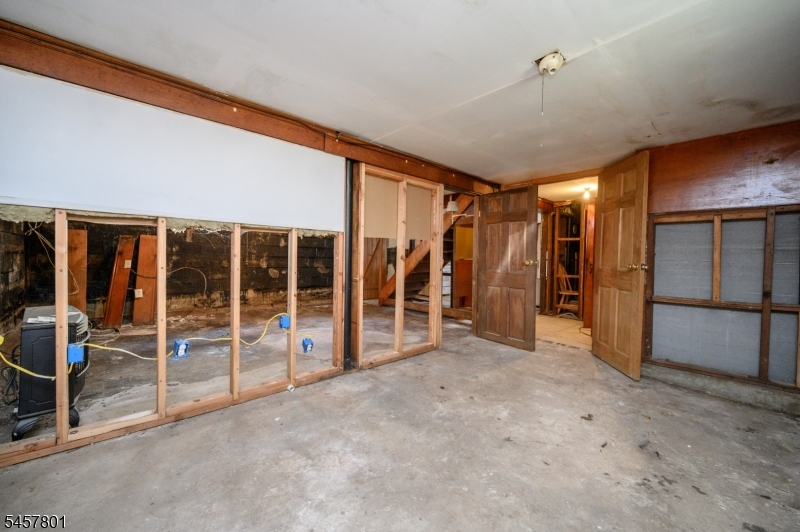25 Broad Ter Property Photo 25