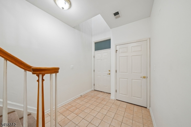 611 Binghampton Ln Property Photo 3