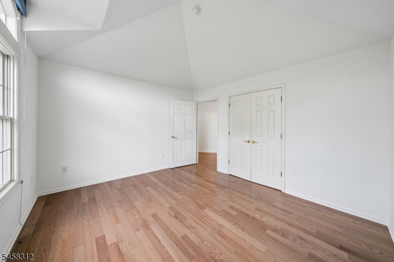 611 Binghampton Ln Property Photo 24