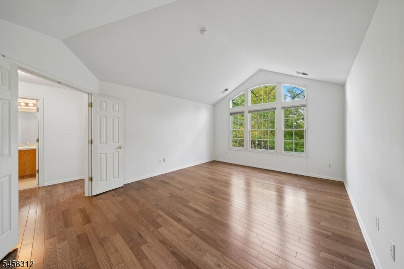 611 Binghampton Ln Property Photo 30